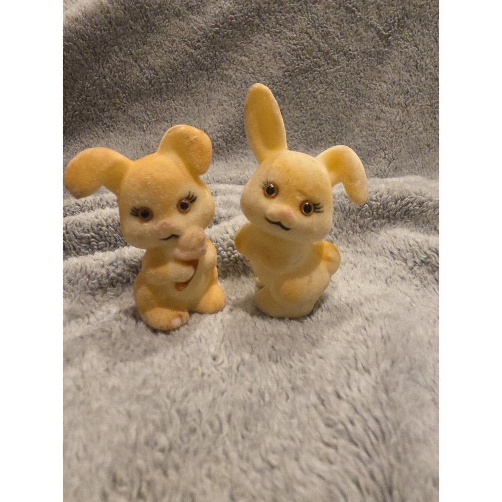 Set Of 2‎ Vintage Russ Berrie Flocked Bunny Easter Spring Rabbits 3"